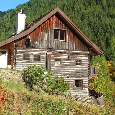 Naehe Talstation Turracher Hoehe, Ferienwohnung In Urigem Holzhaus アパート *